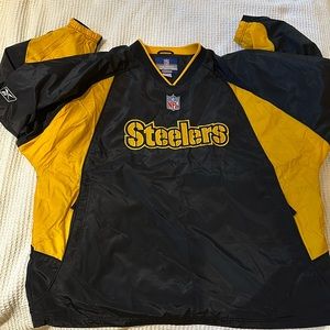 Lightweight pullover Steelers gear. Size xl